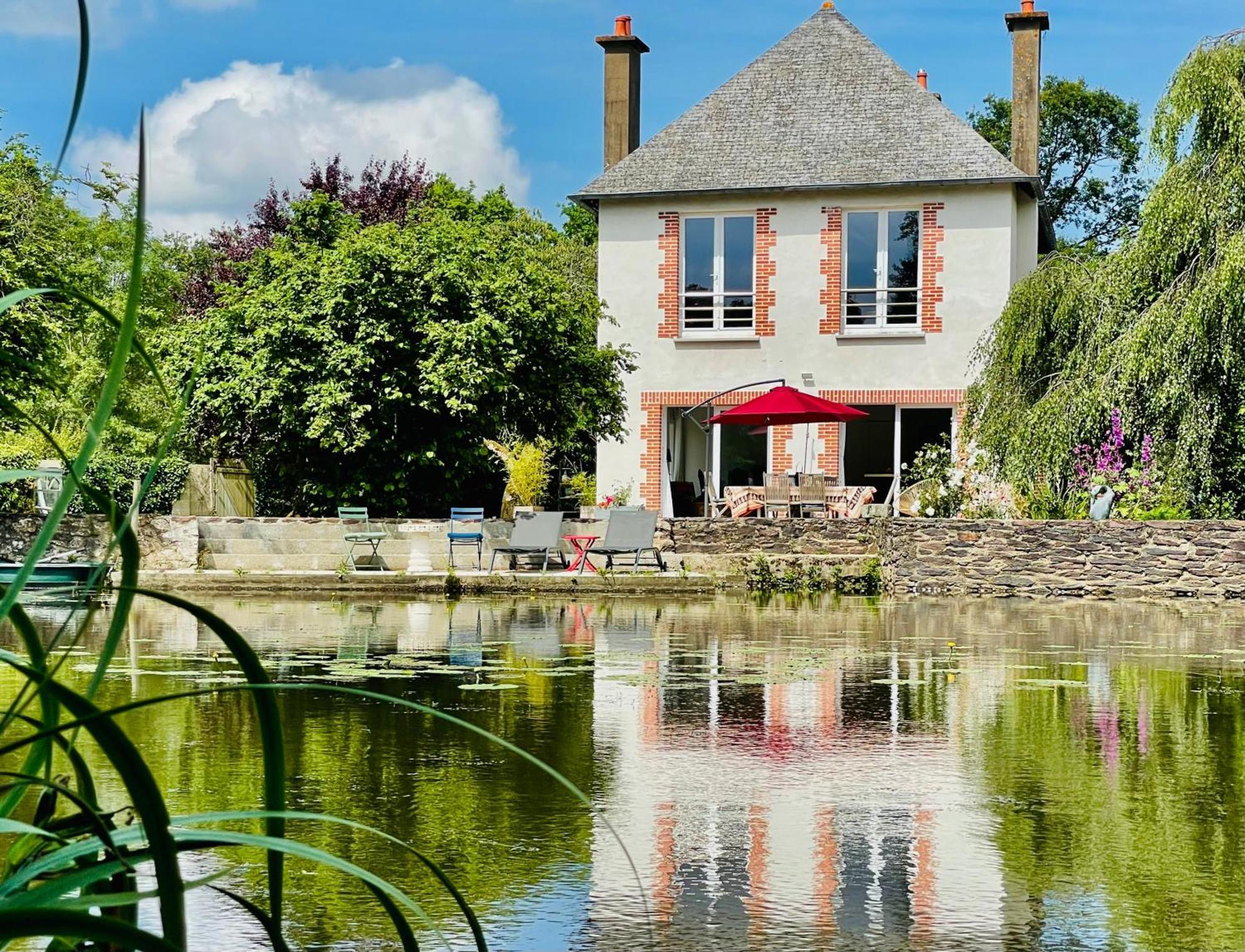Le Moulin De Bury, Maison De Campagne Au Bord De La Riviere A 13 Kms Au Sud De Rennes Chavagne エクステリア 写真